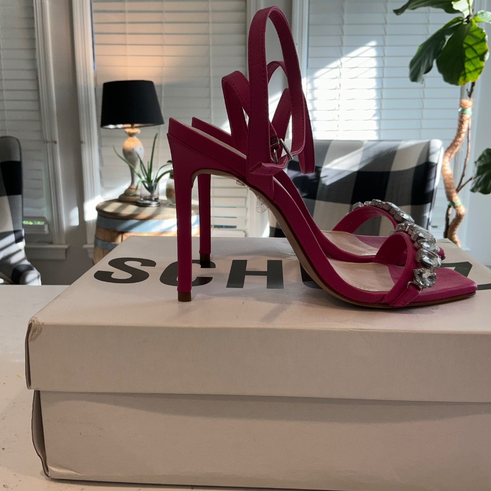 Pink Lyla Pump by Schultz New in Box - Picture 5 of 8